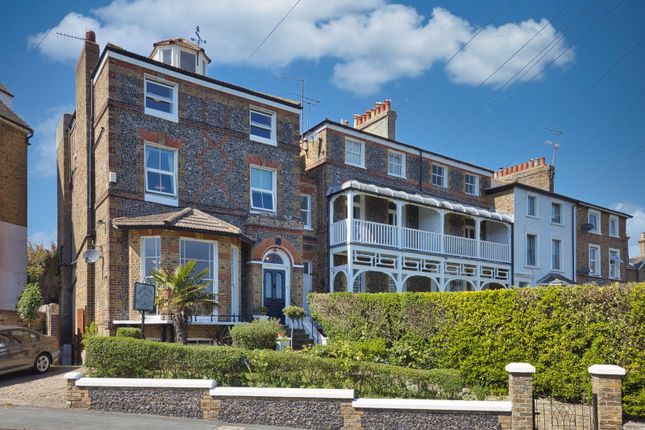 Detached house for sale