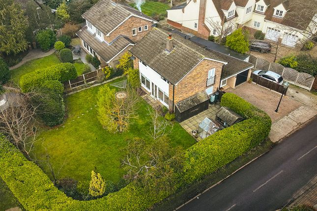 3 bedroom link detached house for sale