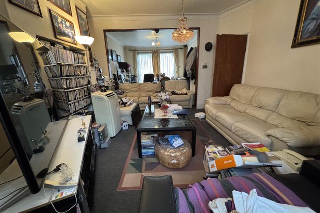 Colin Gardens, London 4 bed terraced house for sale