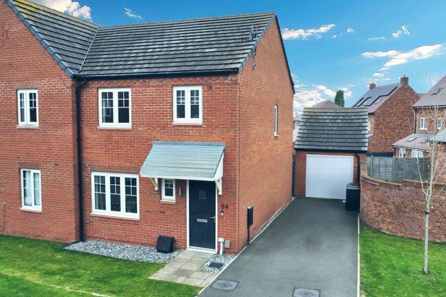 3 bedroom semi-detached house for sale