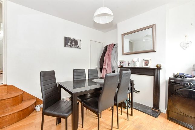 Wainscott Road, Southsea, Hampshire 2 bed terraced house for sale