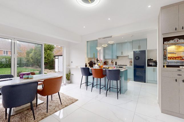 4 bedroom semi-detached house for sale