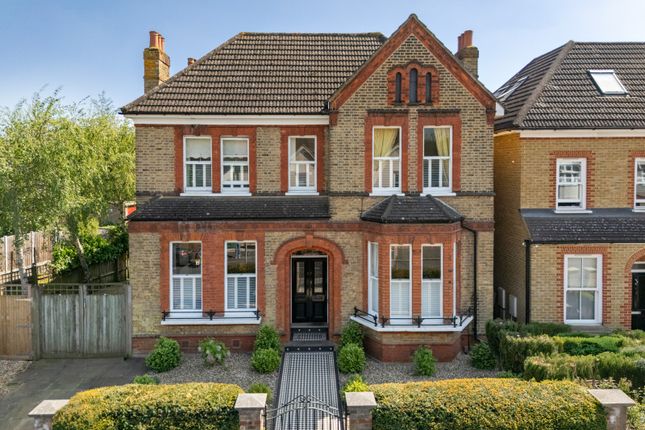 Vicarage Road, Hampton Wick 5 bed detached house for sale