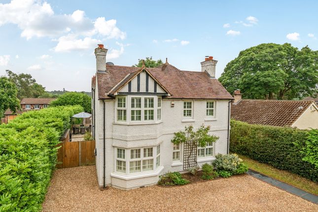 Shortheath Road, Farnham, GU9 4 bed detached house for sale
