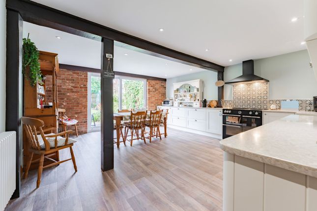 Ditchingham Dam, Ditchingham, NR35 4 bed terraced house for sale