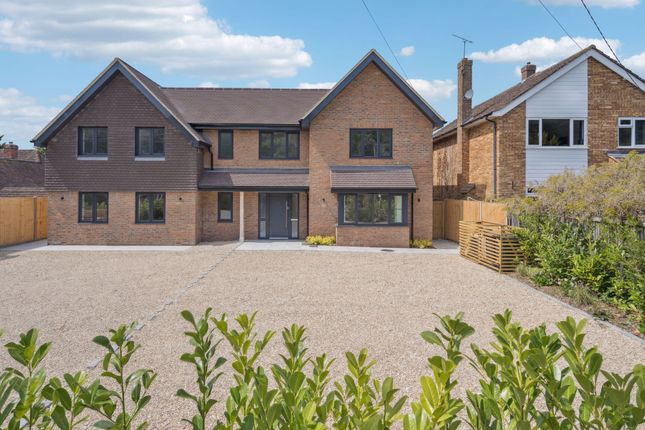 Spurlands End Road, Great Kingshill HP15 4 bed semi