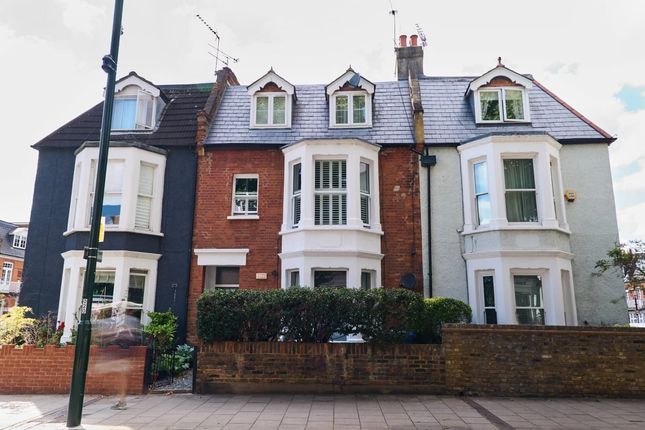 Sandycombe Road, Kew, Richmond, TW9 2 bed flat for sale