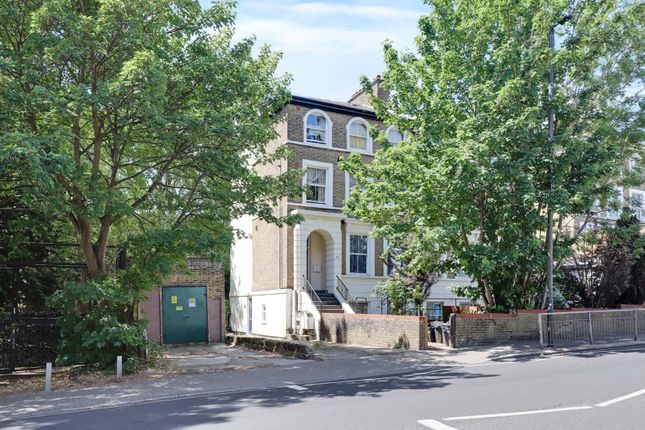 High Street, Penge, London 1 bed flat for sale