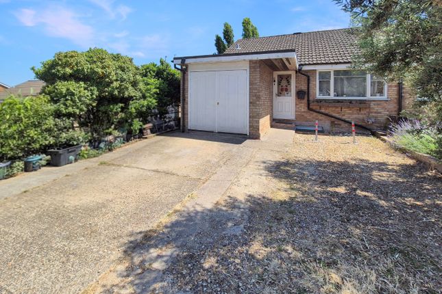 Devon Road, Luton, Bedfordshire, LU2 0RL 4 bed semi