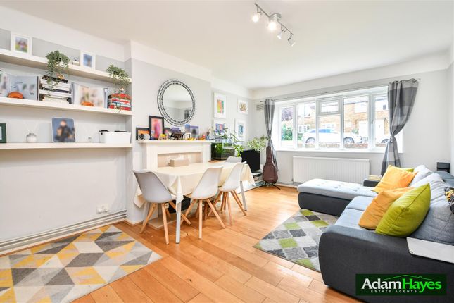 Elmshurst Crescent, London N2 2 bed apartment for sale