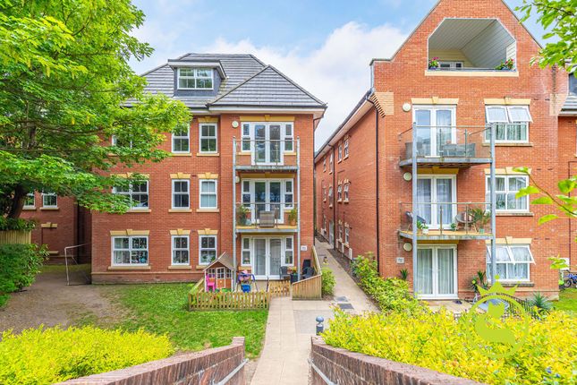 Bournemouth Road, Poole BH14 2 bed flat for sale