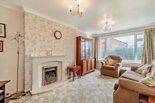 Wharfedale Rise, Tingley, West Yorkshire 2 bed semi