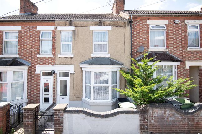 Vivian Road, Wellingborough 2 bed terraced house for sale