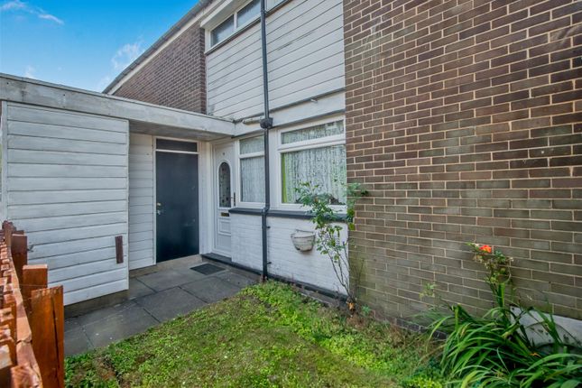 Fawcett Gardens, Leeds 3 bed terraced house for sale