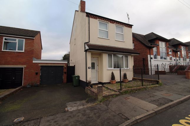 Tenterfields, Halesowen B63 3 bed detached house for sale