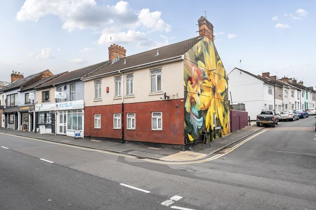 Swindon SN1 4 bed block of apartments for sale