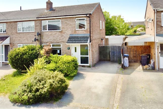 Begonia Drive, Hinckley LE10 3 bed semi