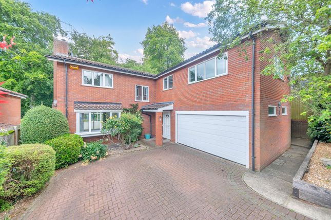 Shrubbery Grove, Royston SG8 5 bed detached house for sale