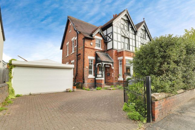 6 bedroom semi-detached house for sale