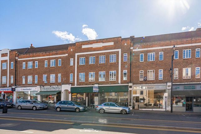Central Parade, Surbiton KT6 2 bed flat for sale