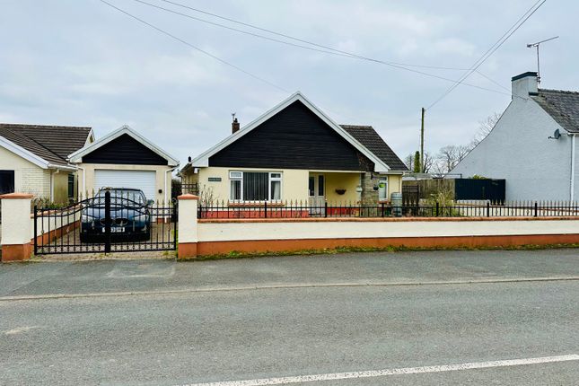 Broadmoor, Kilgetty, Pembrokeshire, SA68 3 bed bungalow for sale