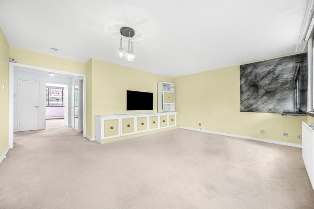 The Quadrangle, Hyde Park, London 2 bed flat for sale