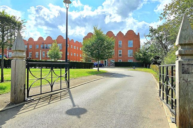 Gresham Park Road, Woking GU22 2 bed apartment for sale