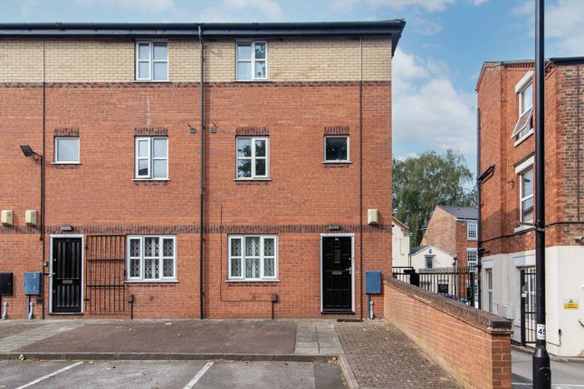 18 bedroom end of terrace house for sale