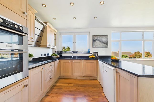 Shrewsbury Lane, Shooters Hill 3 bed maisonette for sale