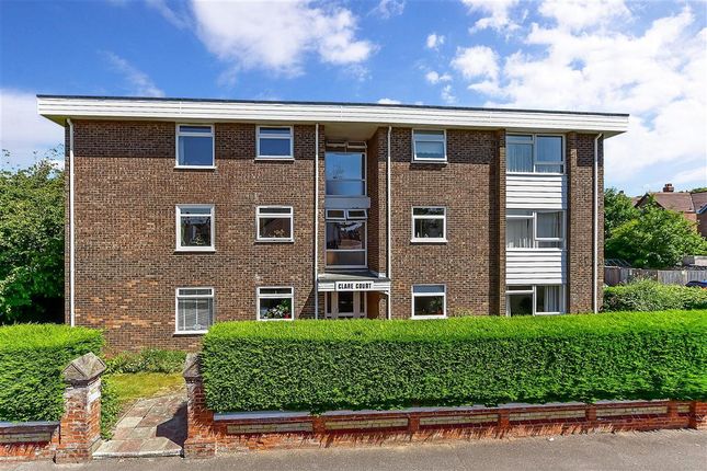 Beach Road, Littlehampton, West Sussex 1 bed apartment for sale