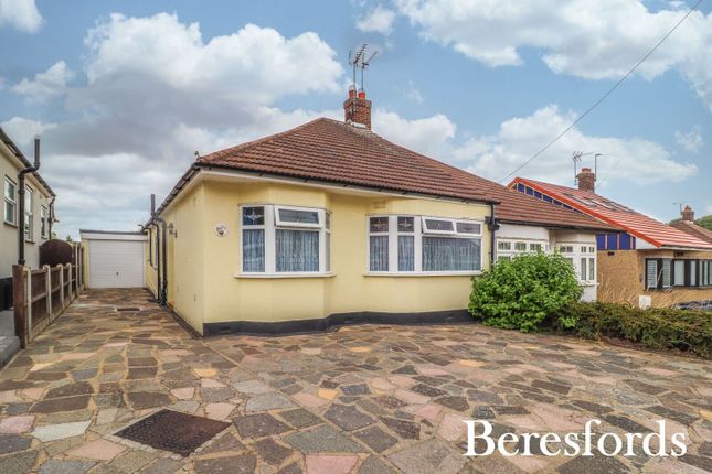 Doncaster Way, Upminster, RM14 2 bed bungalow for sale