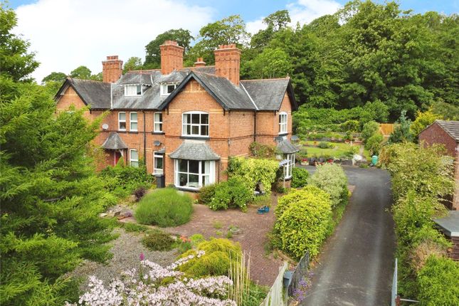 Llanidloes Road, Newtown, Powys, SY16 4 bed semi