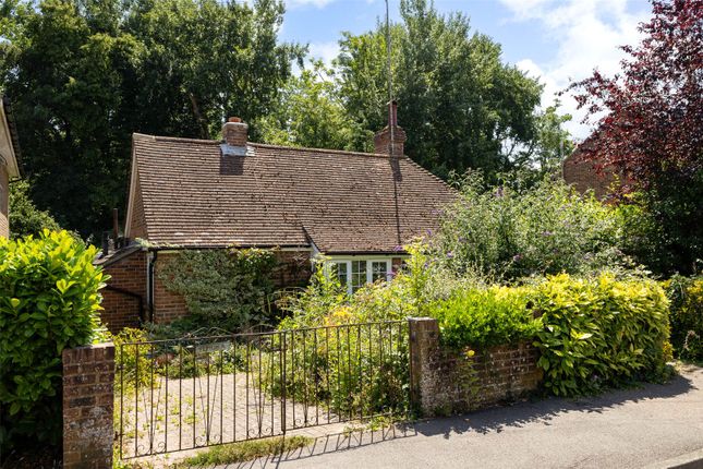 Dorothy Avenue, Cranbrook, Kent, TN17 3 bed bungalow for sale