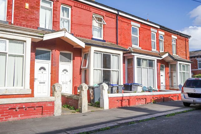 Boothroyden, Blackpool FY1 3 bed flat for sale