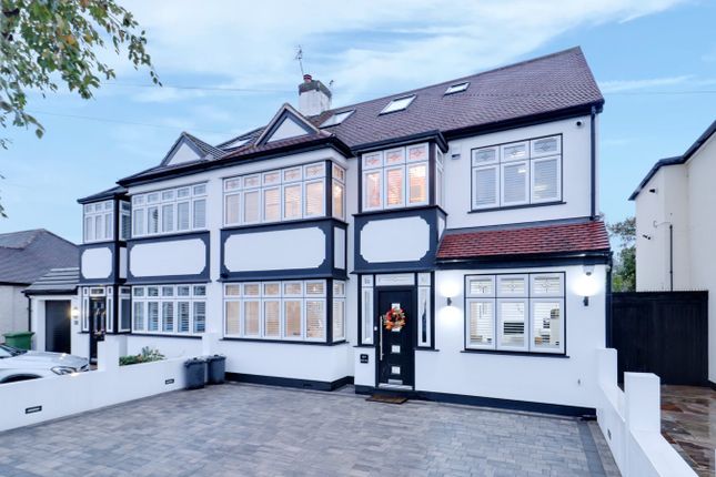 Clyde Way, Romford RM1 5 bed semi