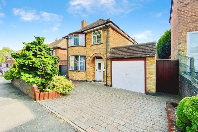 Heathgate Close, Birstall, LE4 3 bed detached house for sale