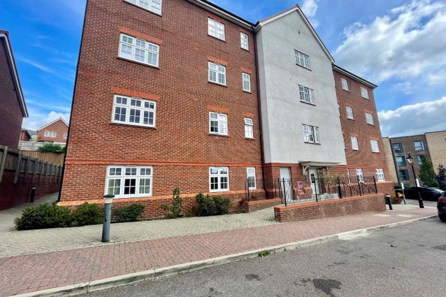 Armstrong Road, Luton, Bedfordshire... 1 bed ground floor flat for sale