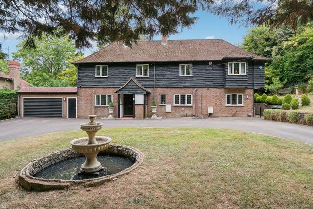 South Park Avenue, Rickmansworth WD3 6 bed detached house for sale