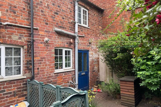 1 bed end terrace house
