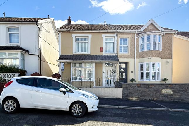 Abercynon, Mountain Ash CF45 3 bed semi