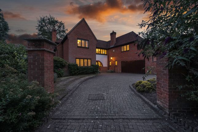 Orchards Close, West Byfleet, KT14 5 bed detached house for sale