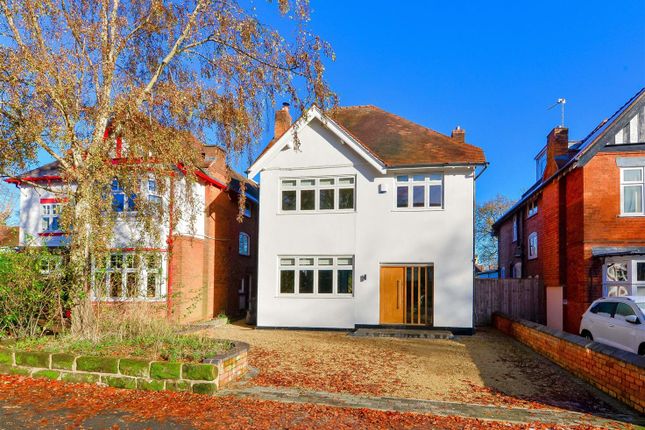 6 bedroom detached house for sale