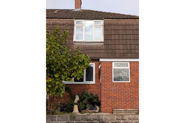 2 bedroom semi-detached house for sale