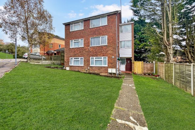 Falconers Road, Luton, Bedfordshire... 2 bed maisonette for sale