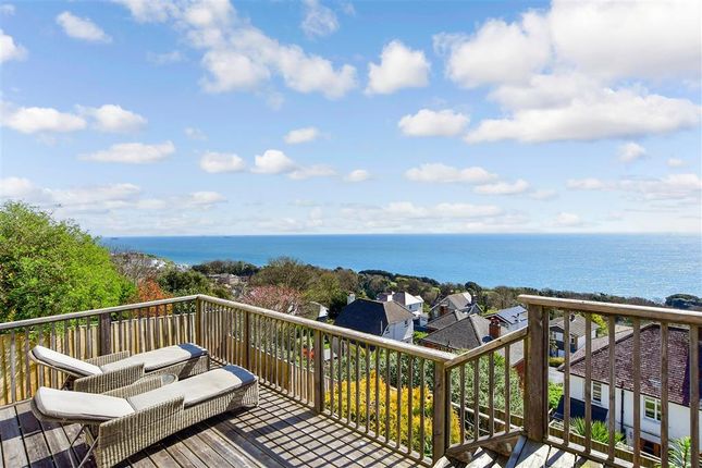 4 bed detached house