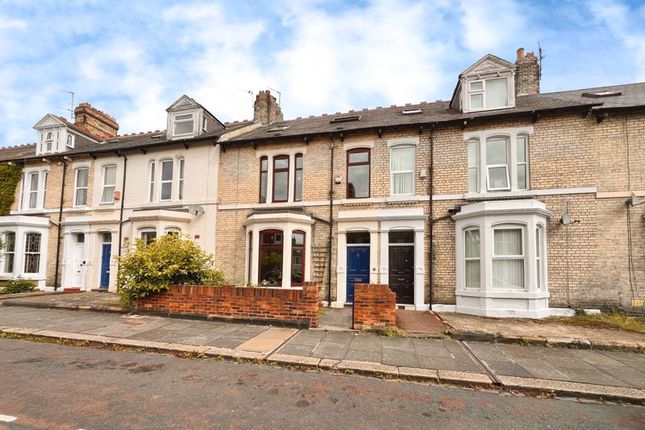 7 bedroom terraced house for sale