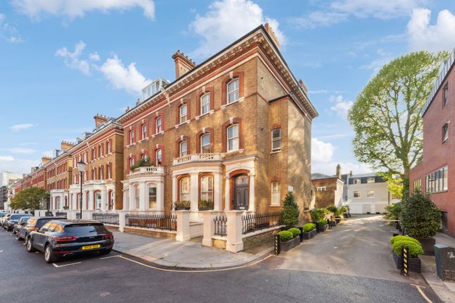 Roland Gardens, South Kensington, London 2 bed flat for sale