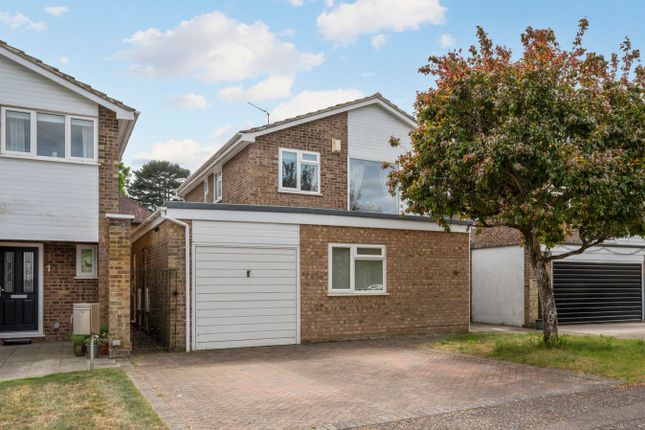 Bladen Close, Weybridge, KT13 4 bed detached house for sale