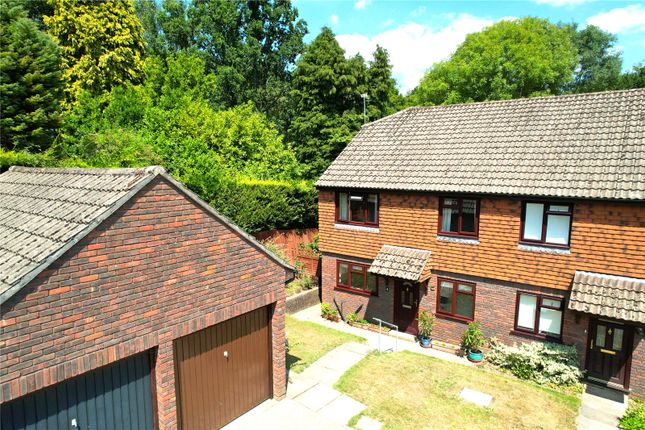 Crofts Close, Chiddingfold... 4 bed semi