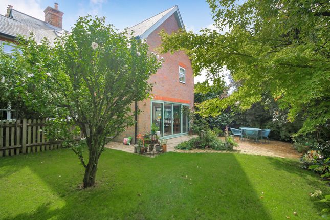 4 bedroom semi-detached house for sale